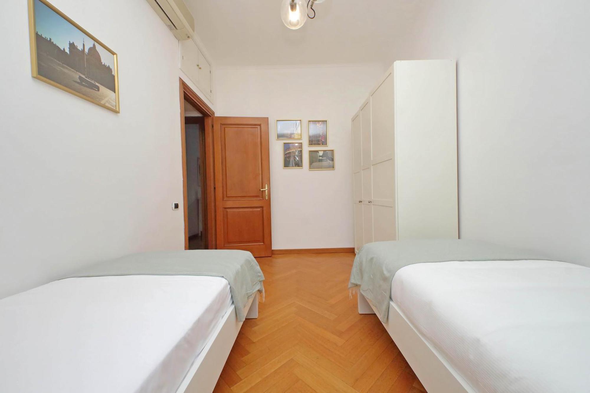 Ych-Comfortable 2 Bedrooms Flat Near Colosseum Rome Luaran gambar