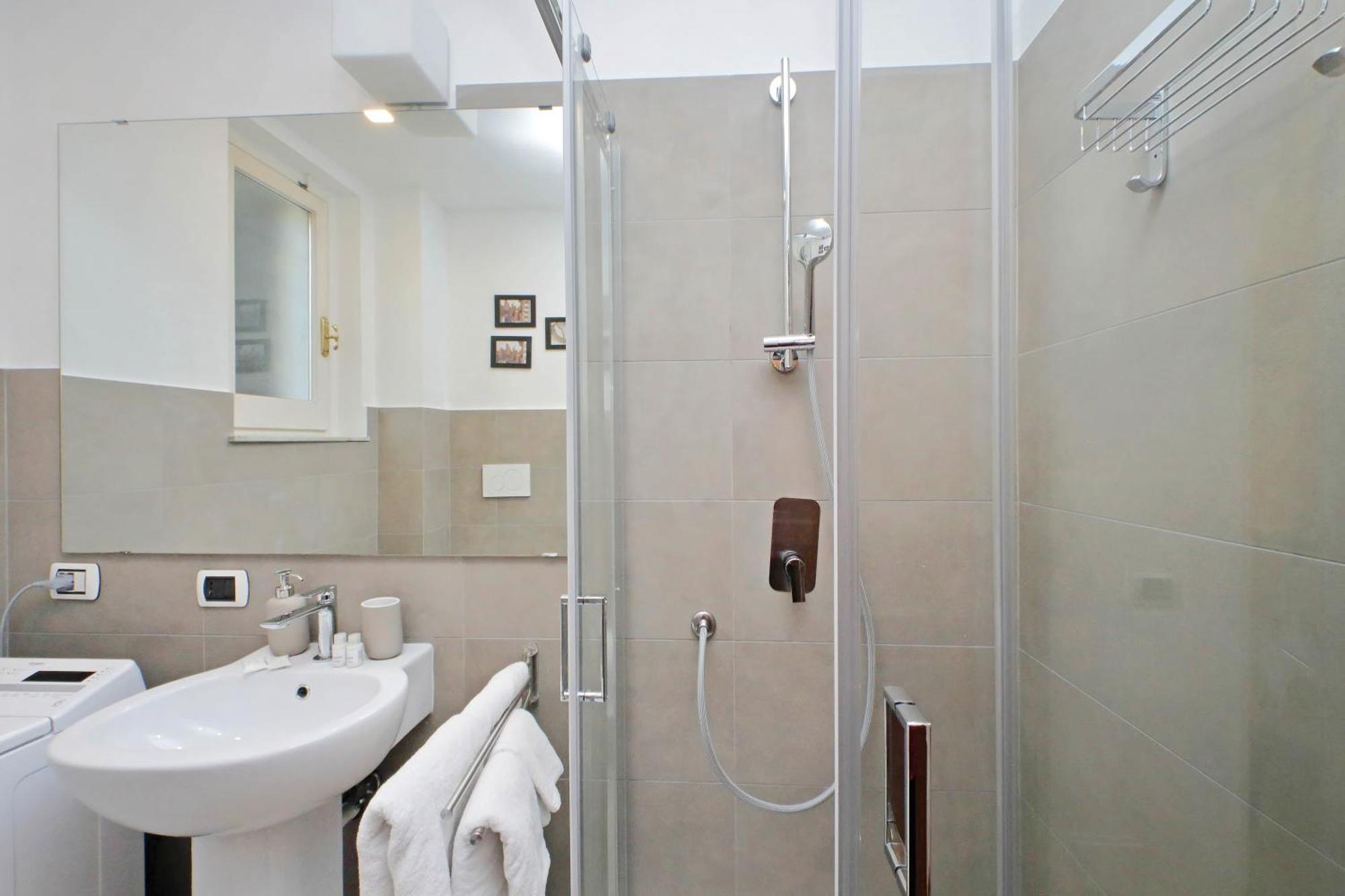 Ych-Comfortable 2 Bedrooms Flat Near Colosseum Rome Luaran gambar