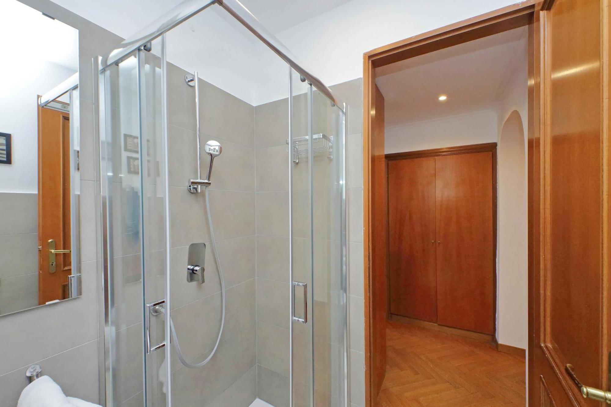 Ych-Comfortable 2 Bedrooms Flat Near Colosseum Rome Luaran gambar