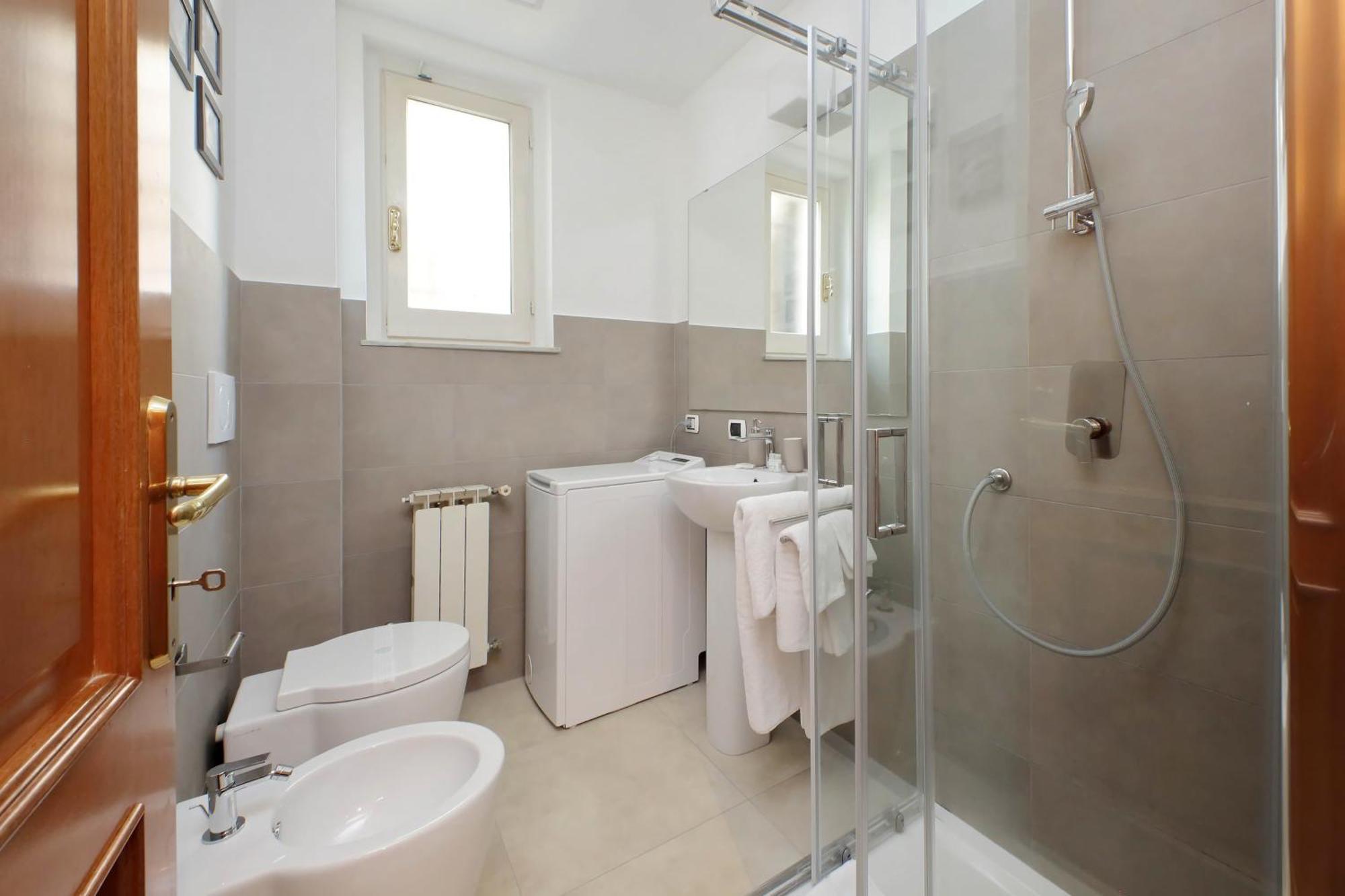 Ych-Comfortable 2 Bedrooms Flat Near Colosseum Rome Luaran gambar